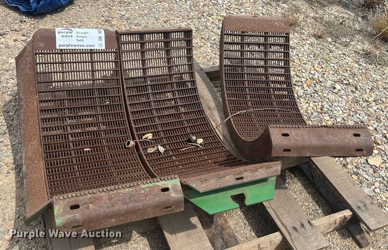 image for item DK7909 (3) John Deere small wire concaves