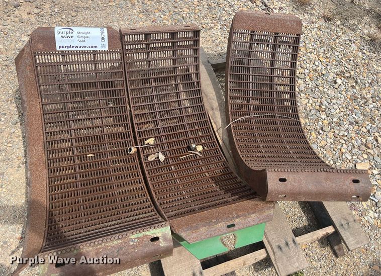 image for item DK7909 (3) John Deere small wire concaves