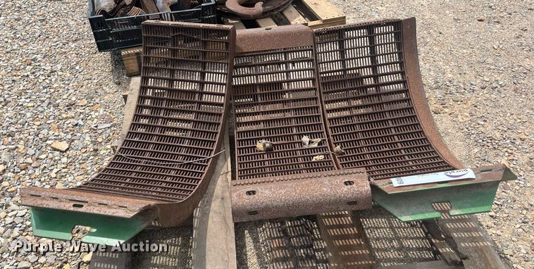 image for item DK7909 (3) John Deere small wire concaves