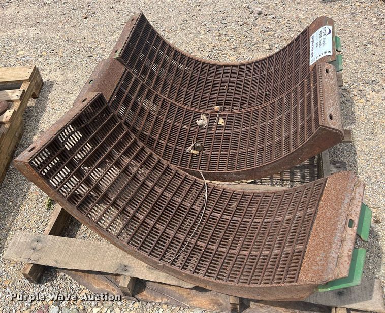 image for item DK7909 (3) John Deere small wire concaves