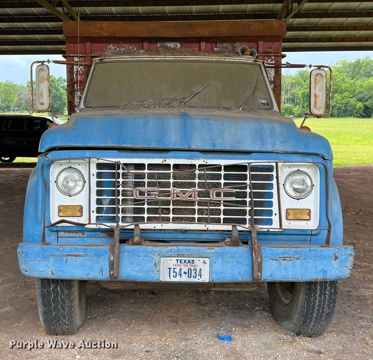 image for item DK7916 1972 GMC  grain truck