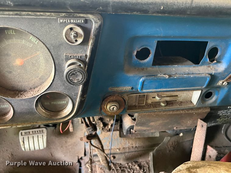 image for item DK7916 1972 GMC  grain truck