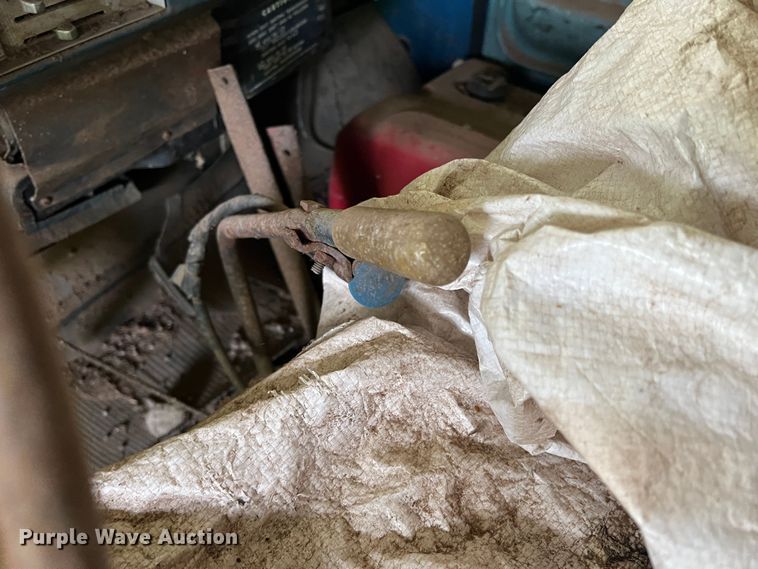 image for item DK7916 1972 GMC  grain truck