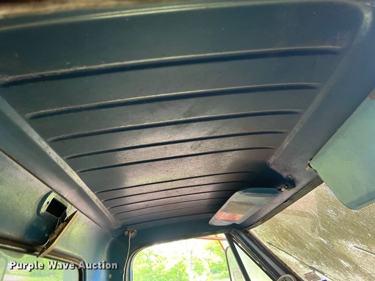 image for item DK7916 1972 GMC  grain truck