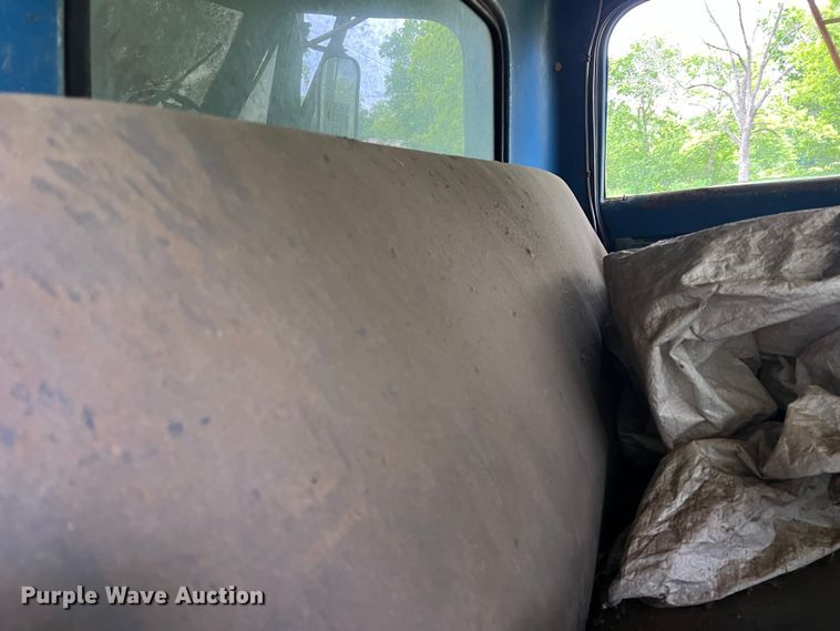 image for item DK7916 1972 GMC  grain truck