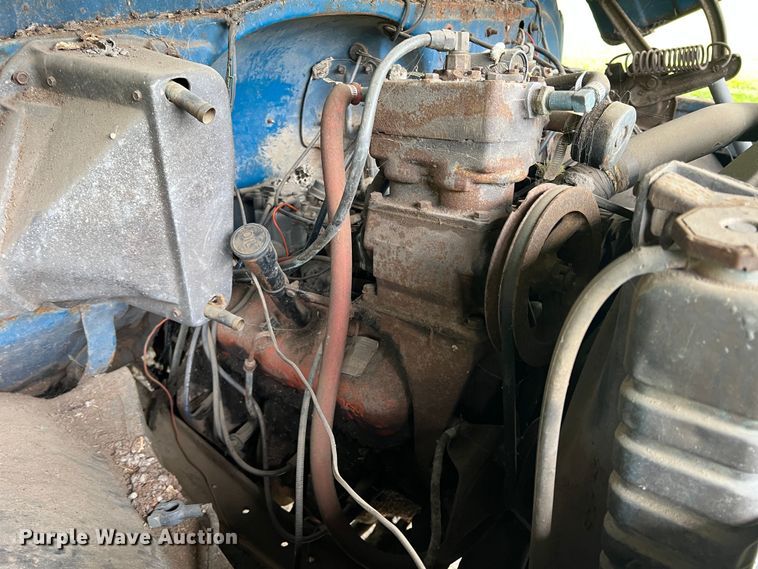 image for item DK7916 1972 GMC  grain truck