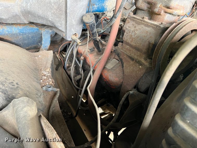 image for item DK7916 1972 GMC  grain truck