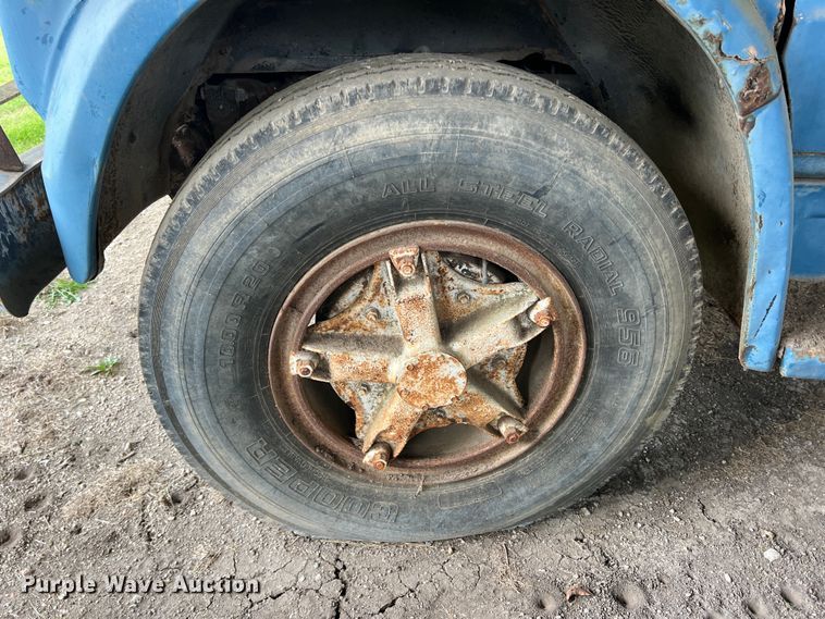 image for item DK7916 1972 GMC  grain truck