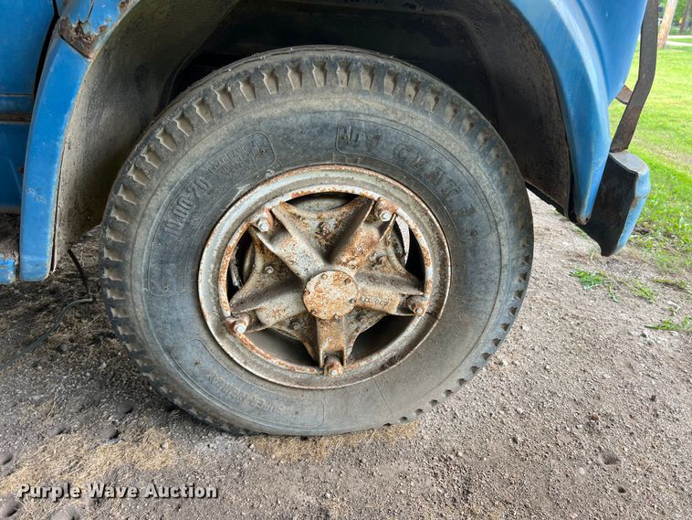 image for item DK7916 1972 GMC  grain truck