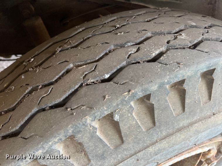 image for item DK7916 1972 GMC  grain truck