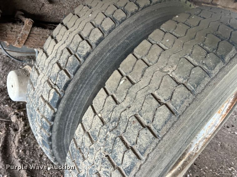 image for item DK7916 1972 GMC  grain truck