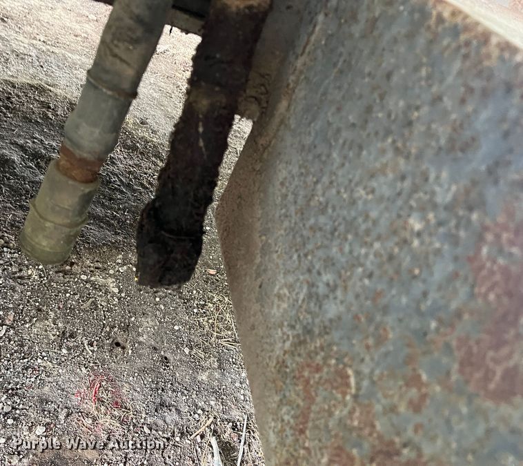 image for item DK7917 1985 GMC General  semi truck