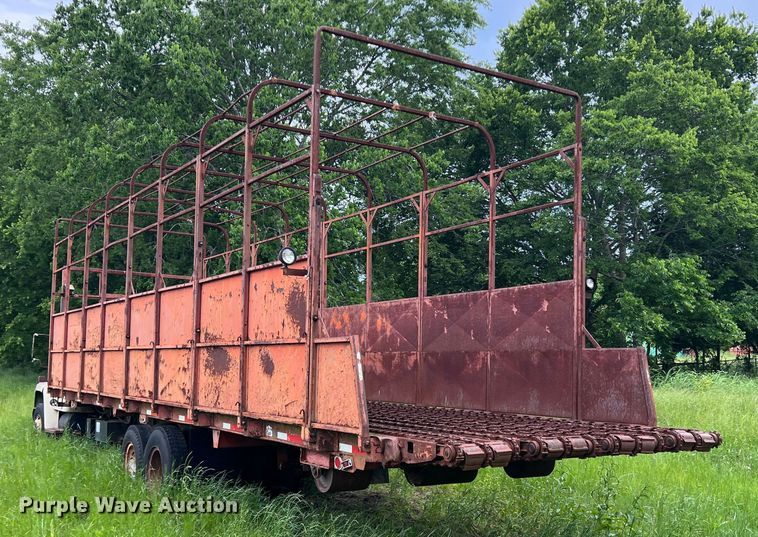 image for item DK7918 1980 International F1954 cotton module transport truck