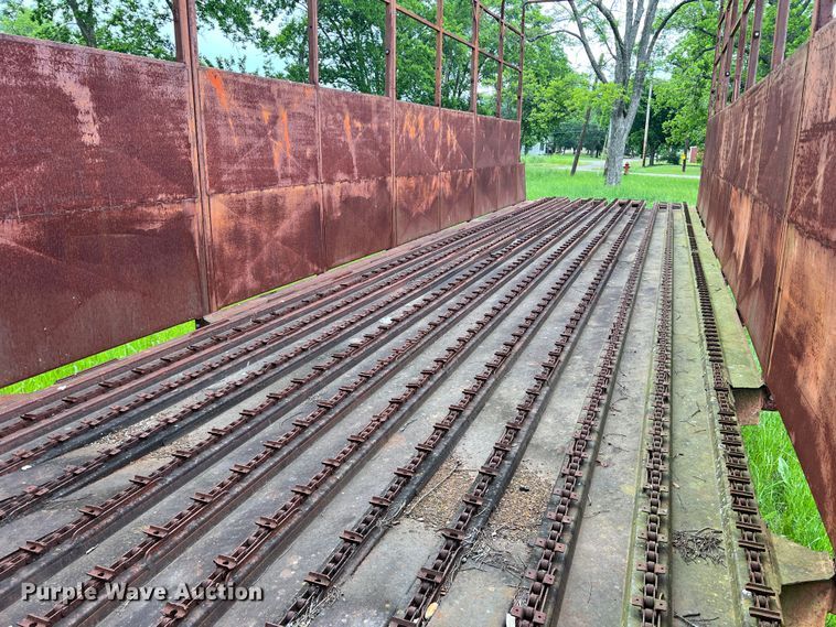 image for item DK7918 1980 International F1954 cotton module transport truck