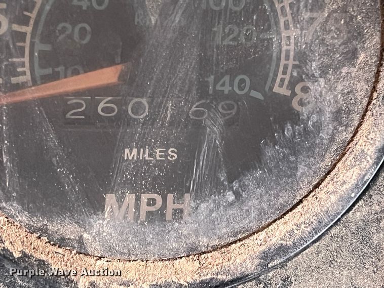 image for item DK7918 1980 International F1954 cotton module transport truck