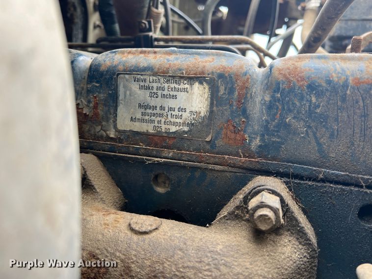 image for item DK7918 1980 International F1954 cotton module transport truck