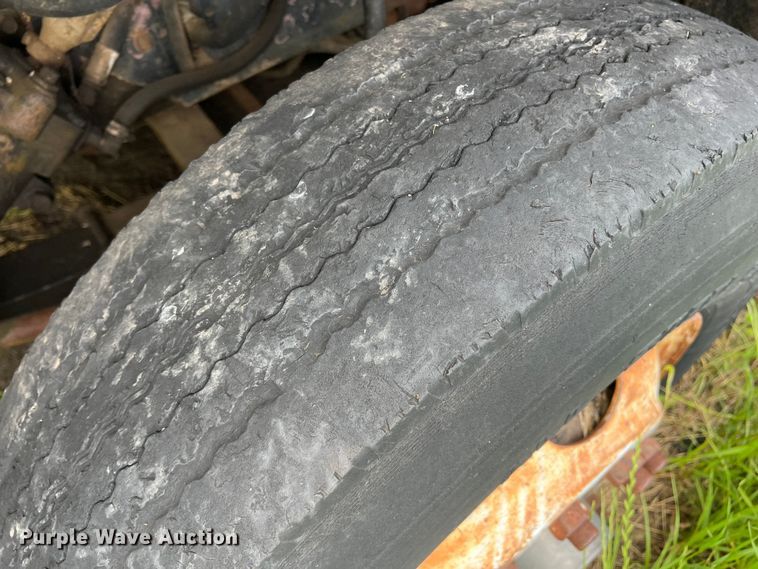 image for item DK7918 1980 International F1954 cotton module transport truck