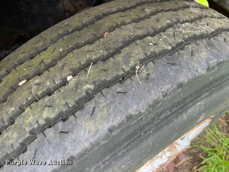 image for item DK7918 1980 International F1954 cotton module transport truck