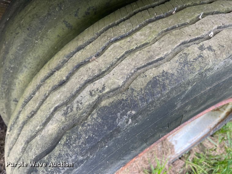 image for item DK7918 1980 International F1954 cotton module transport truck