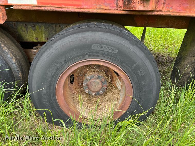 image for item DK7918 1980 International F1954 cotton module transport truck