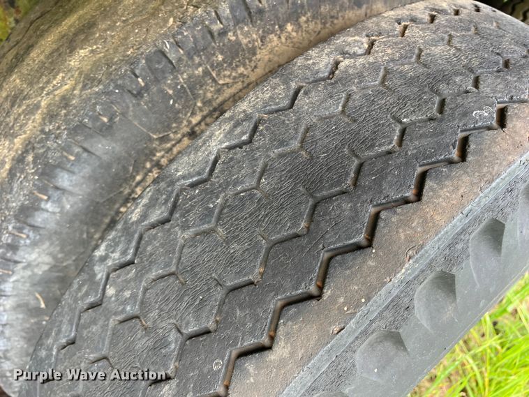 image for item DK7918 1980 International F1954 cotton module transport truck