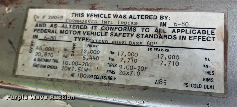 image for item DK7918 1980 International F1954 cotton module transport truck