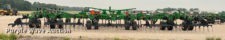 image for item DK7921 2014 John Deere 2410  chisel plow