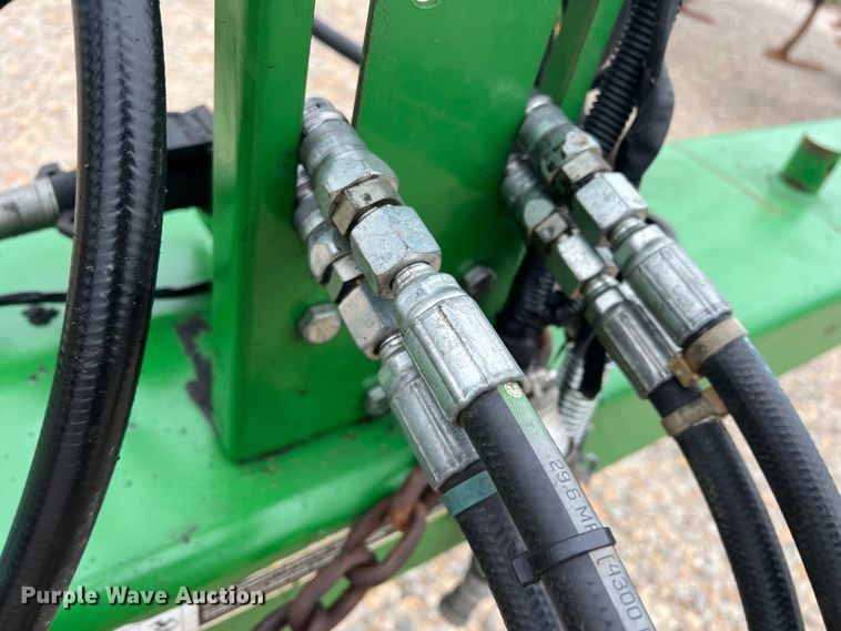 image for item DK7921 2014 John Deere 2410  chisel plow