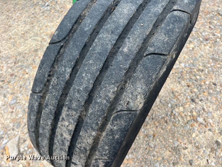 image for item DK7921 2014 John Deere 2410  chisel plow