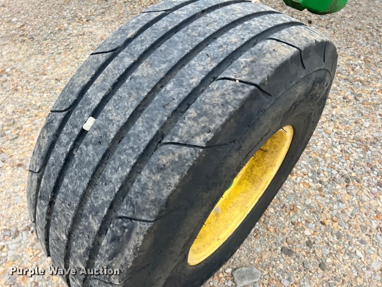 image for item DK7921 2014 John Deere 2410  chisel plow