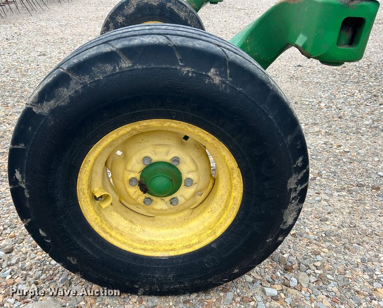 image for item DK7921 2014 John Deere 2410  chisel plow