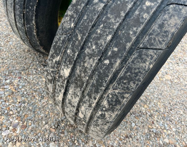 image for item DK7921 2014 John Deere 2410  chisel plow