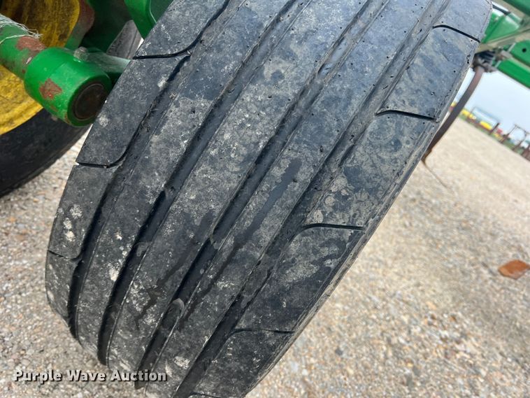 image for item DK7921 2014 John Deere 2410  chisel plow