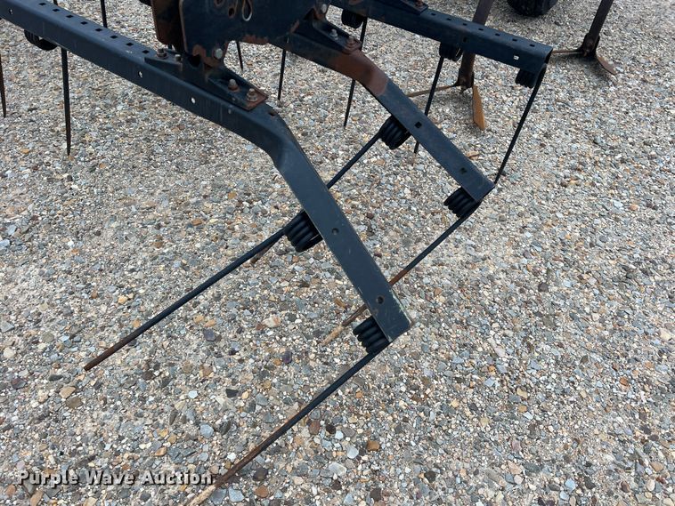 image for item DK7922 John Deere 2410  chisel plow