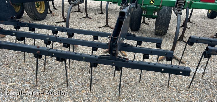 image for item DK7922 John Deere 2410  chisel plow