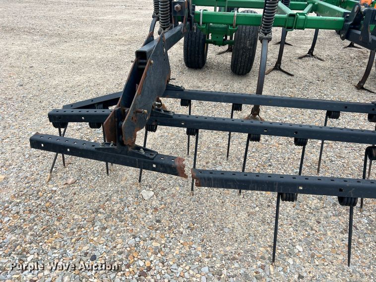 image for item DK7922 John Deere 2410  chisel plow