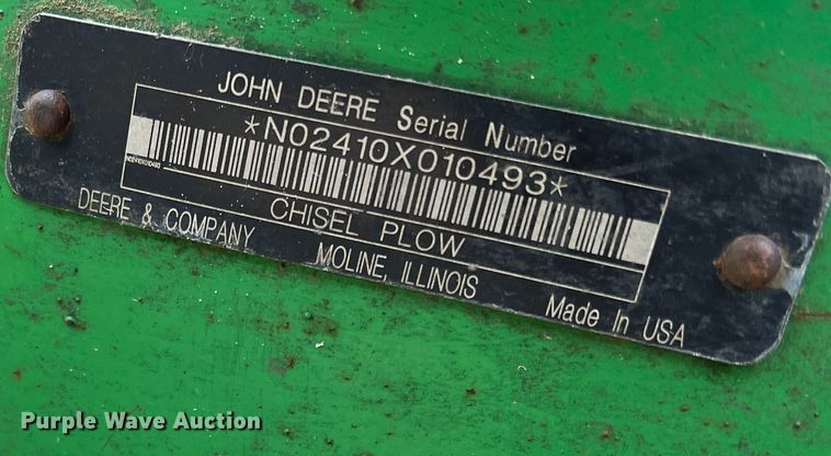 image for item DK7922 John Deere 2410  chisel plow