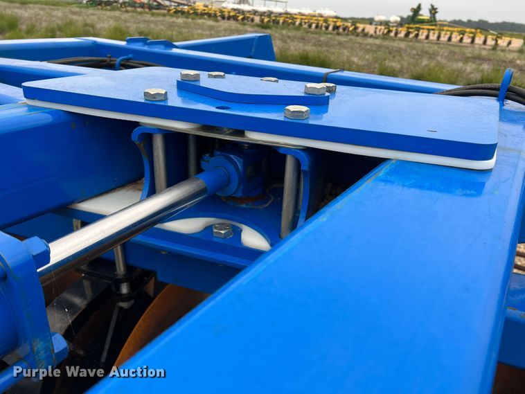 image for item DK7923 Landoll 7530-32  vertical tillage