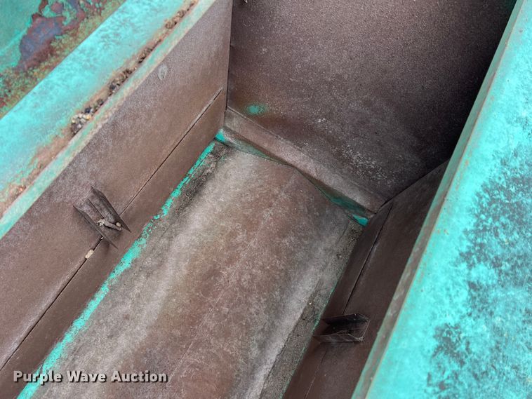 image for item DK7924 (3) calf feeders