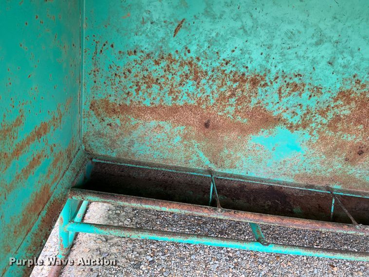 image for item DK7924 (3) calf feeders