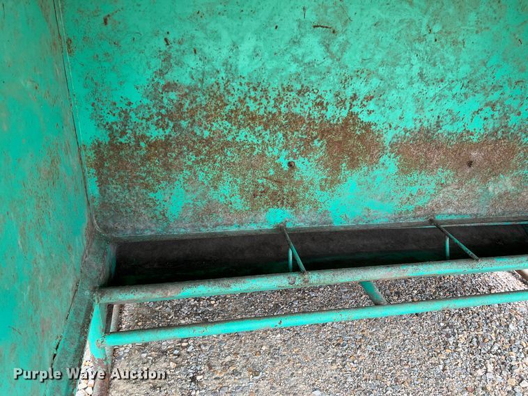 image for item DK7924 (3) calf feeders