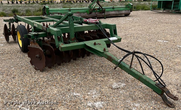 image for item DK7926 John Deere 2420  off-set disk