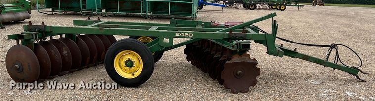 image for item DK7926 John Deere 2420  off-set disk