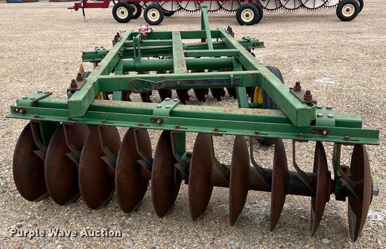 image for item DK7926 John Deere 2420  off-set disk