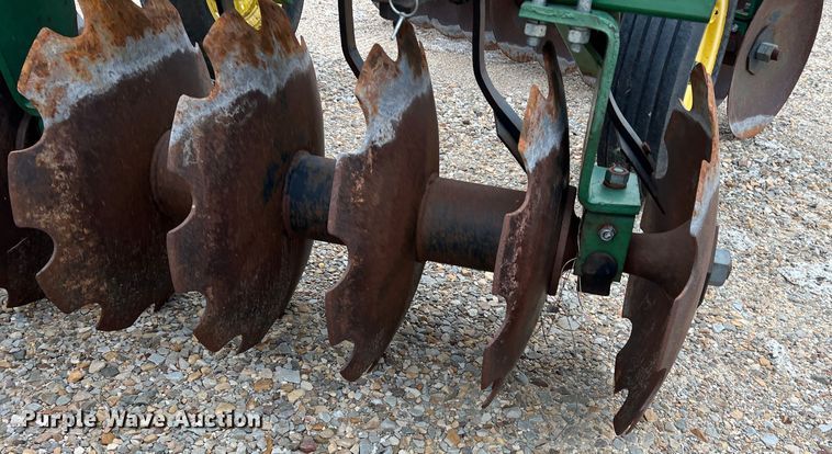 image for item DK7926 John Deere 2420  off-set disk