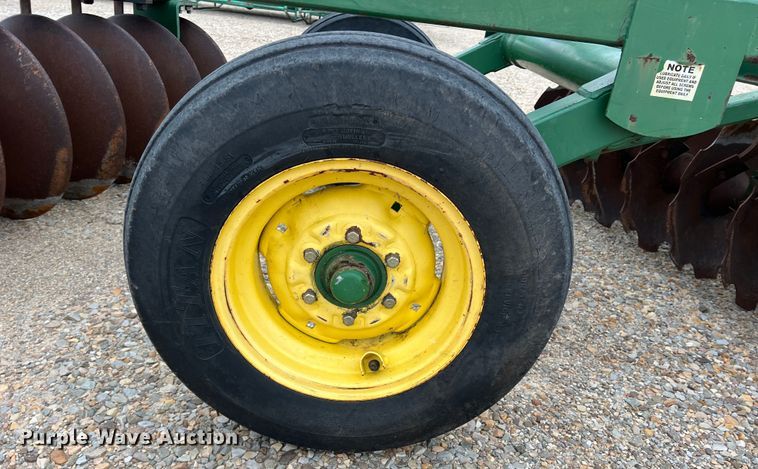 image for item DK7926 John Deere 2420  off-set disk