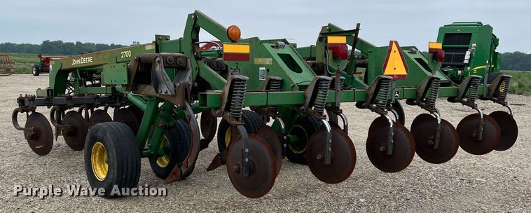 image for item DK7928 John Deere 2700  disk ripper