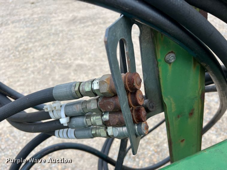 image for item DK7928 John Deere 2700  disk ripper