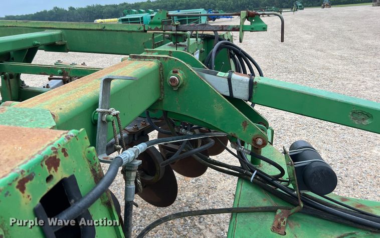 image for item DK7928 John Deere 2700  disk ripper