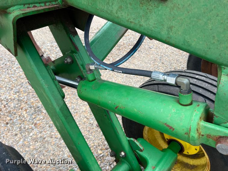 image for item DK7928 John Deere 2700  disk ripper